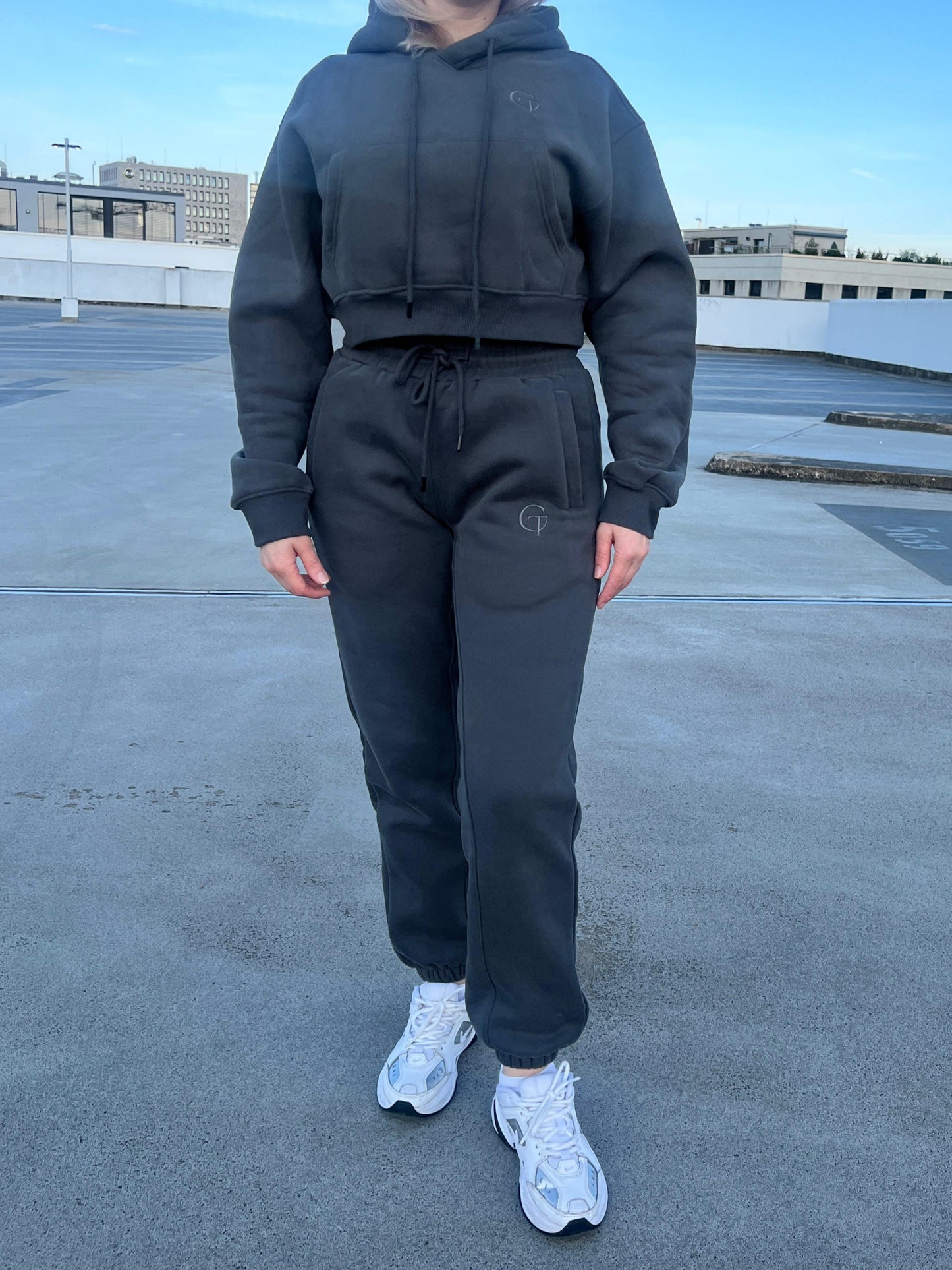 Tracksuit Grau
