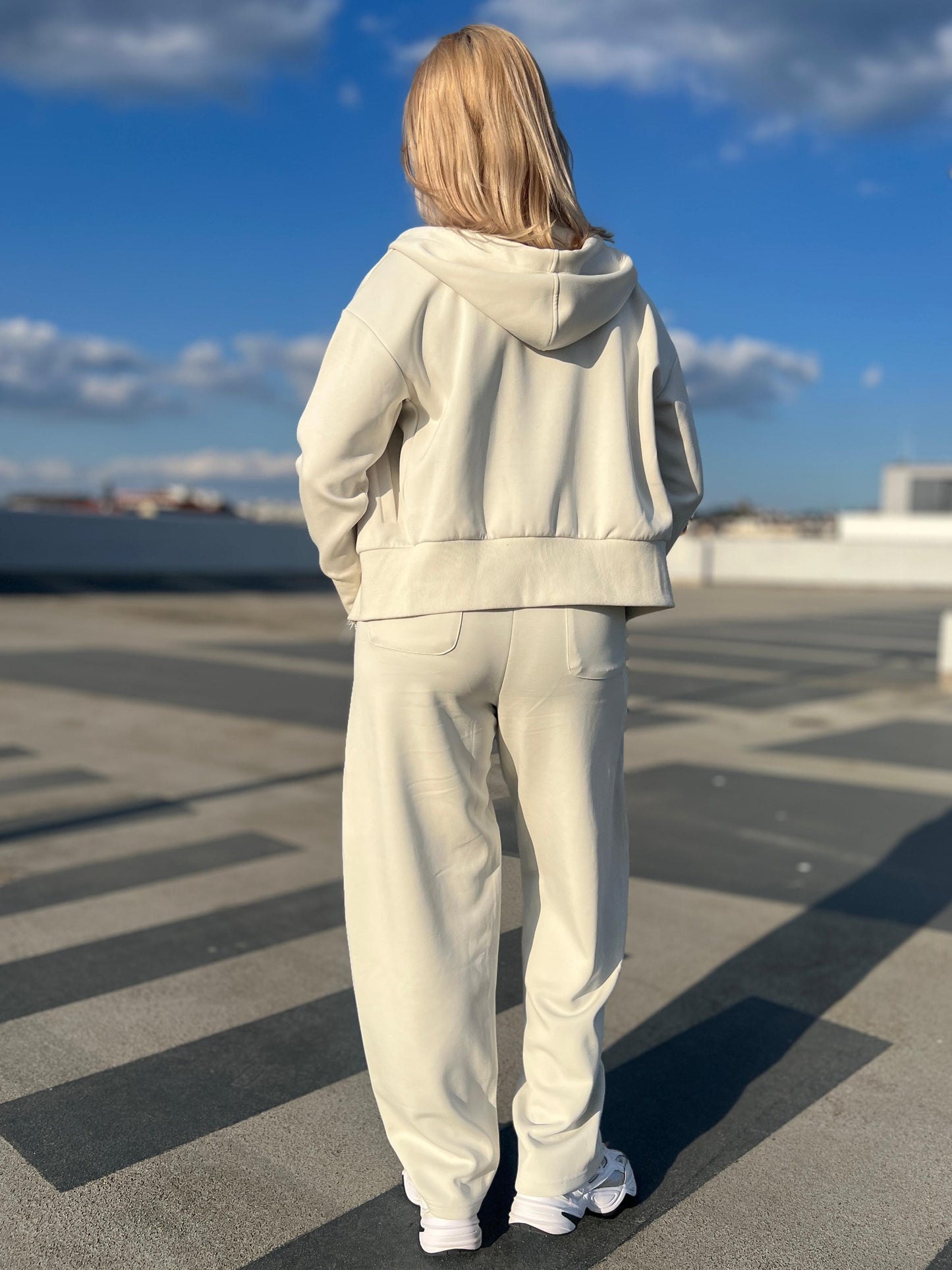Tracksuit LUX Ivory