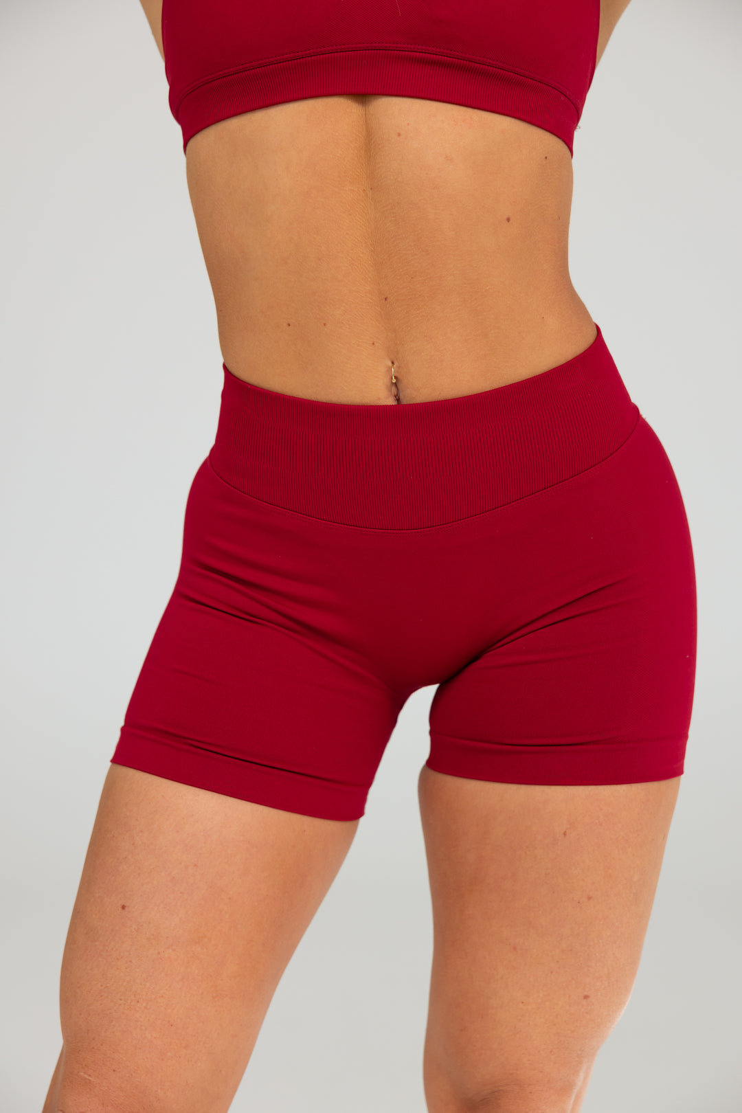 PREMIUM SHORTS Cherry red